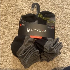 NEW- Spyder Kids Socks - 9 Pairs Size 7-10 - Black